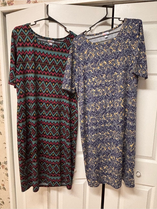 LuLaRoe Dresses & Skirts - LuLaRoe Short Sleeve Knit Shirt in Black with Teal, Pink & Yellow Accents